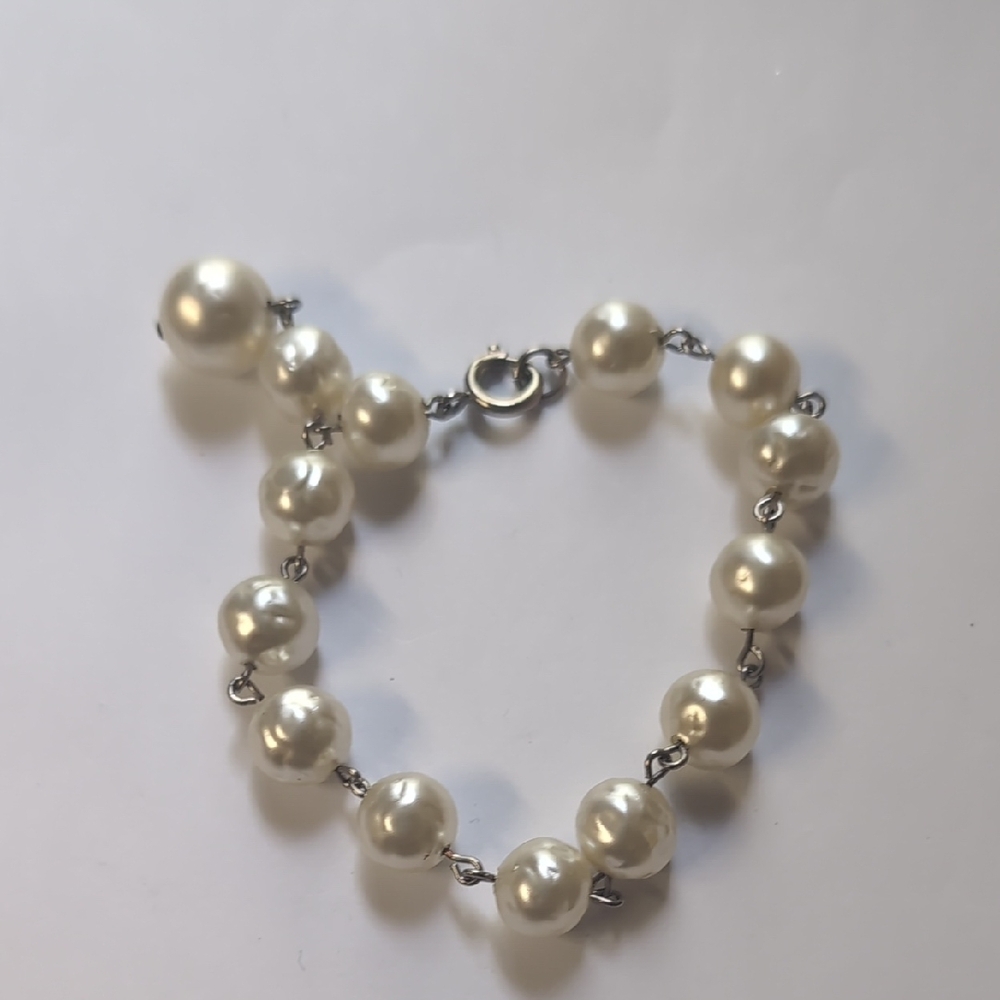 White Pearl Bracelet with Silver Clasp